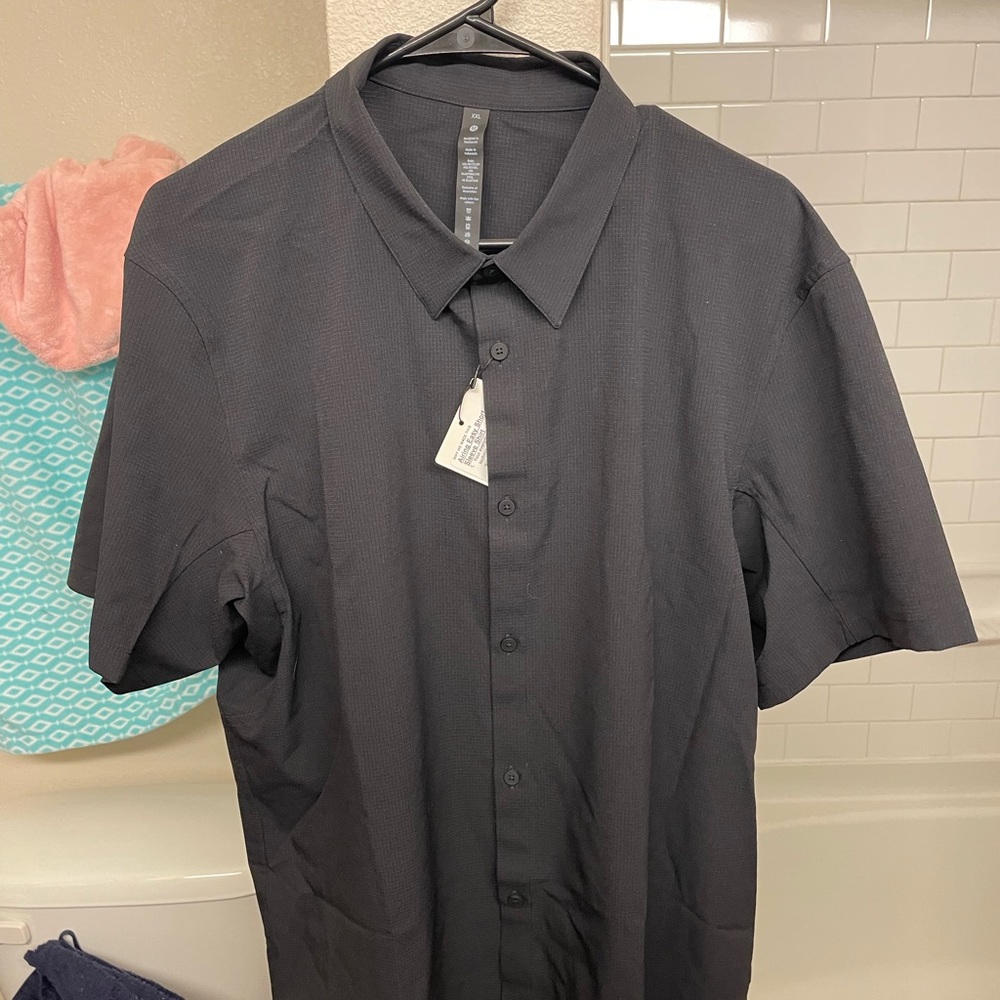 NWT LULU BUTTON UP
